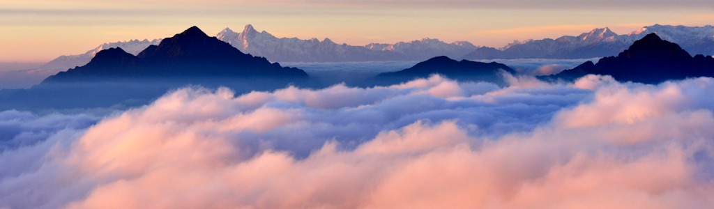 mountain range above the fog | strengthen your data component